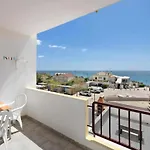 Torre Da Rocha Frente Ao Mar Portimao