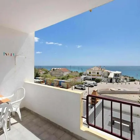 Torre Da Rocha Frente Ao Mar Portimão