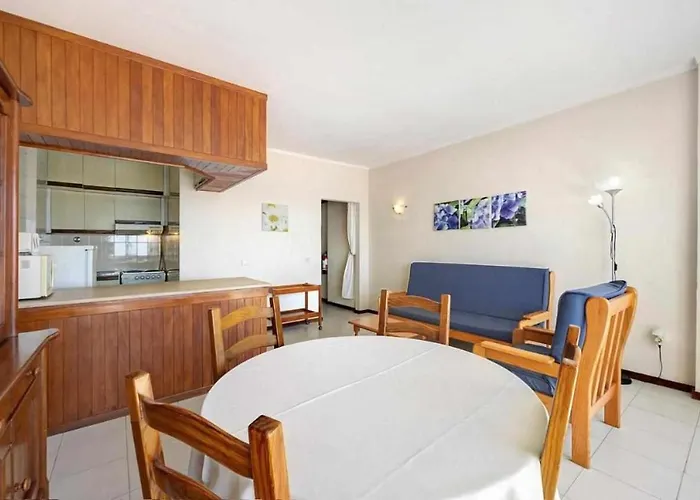 Torre Da Rocha Frente Ao Mar Portimão