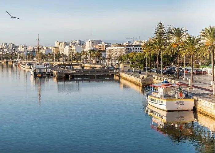 Torre Da Rocha Frente Ao Mar * Portimão